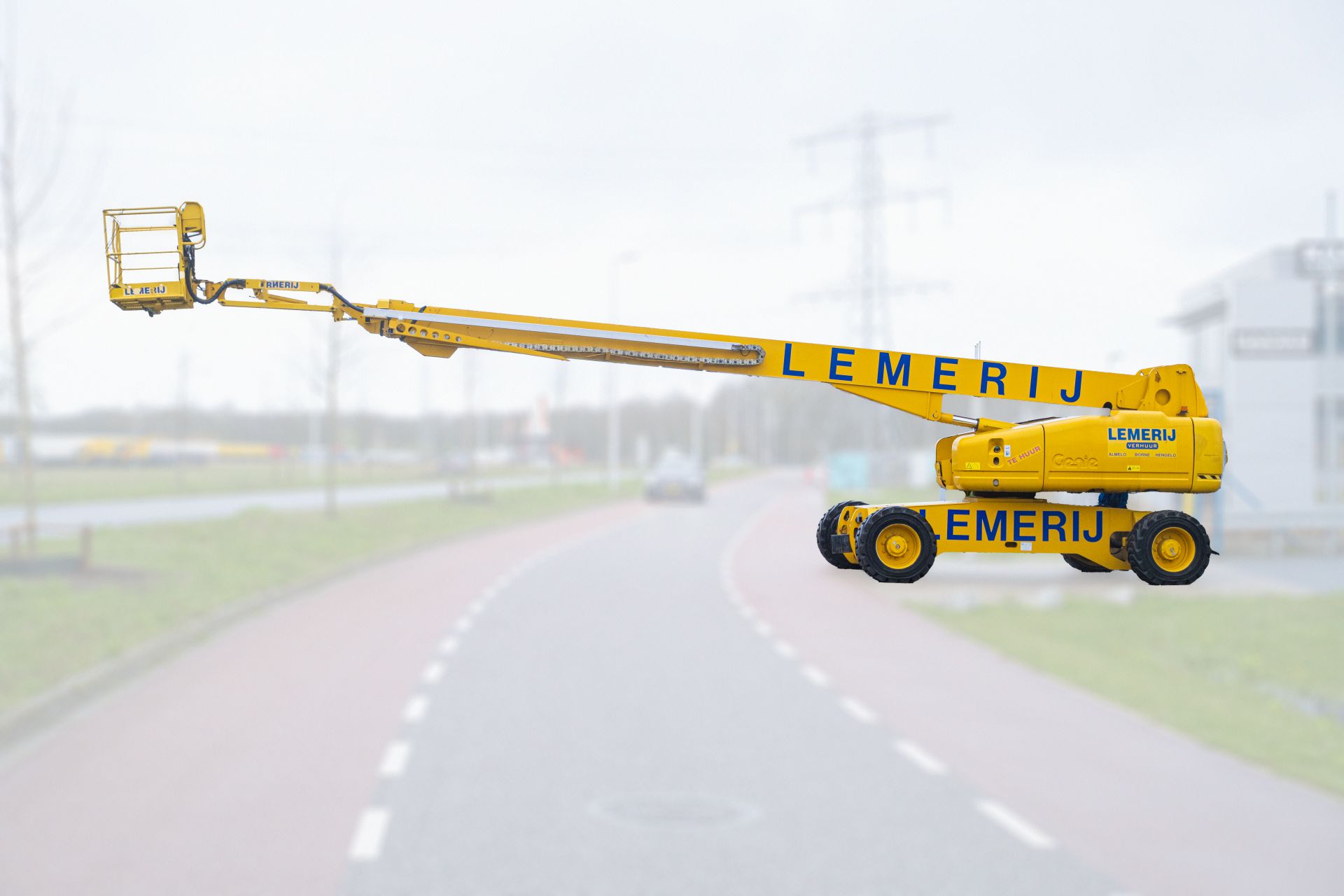 Telescoophoogwerker ; diesel (4x4x4) ; w.h. 34 m 