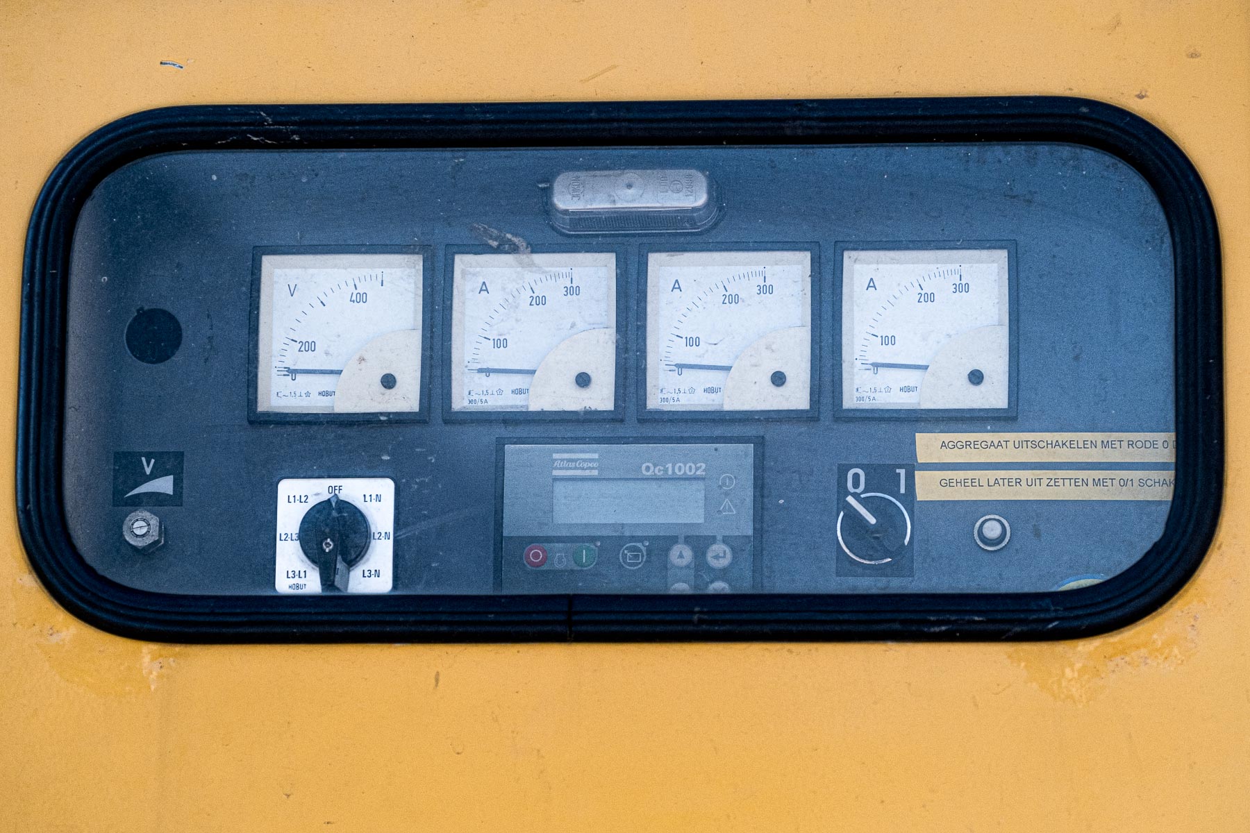 Aggregaat 150 kVA ; 410 V  /  3 x 210 A ; Diesel