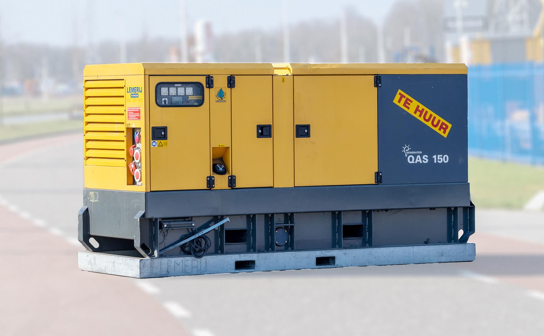 Aggregaat 150 kVA ; 410 V  /  3 x 210 A ; Diesel