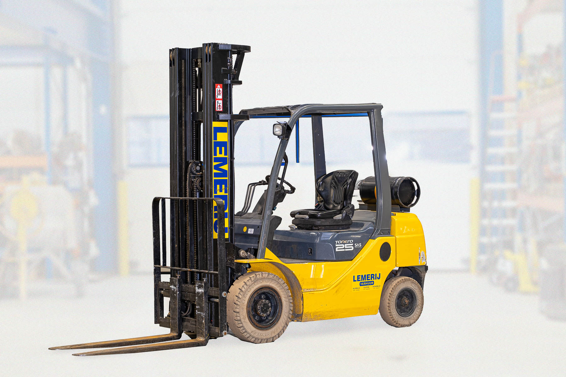 Heftruck  LPG ; hefcapaciteit 2,5 ton ; hefhoogte 4,5 m