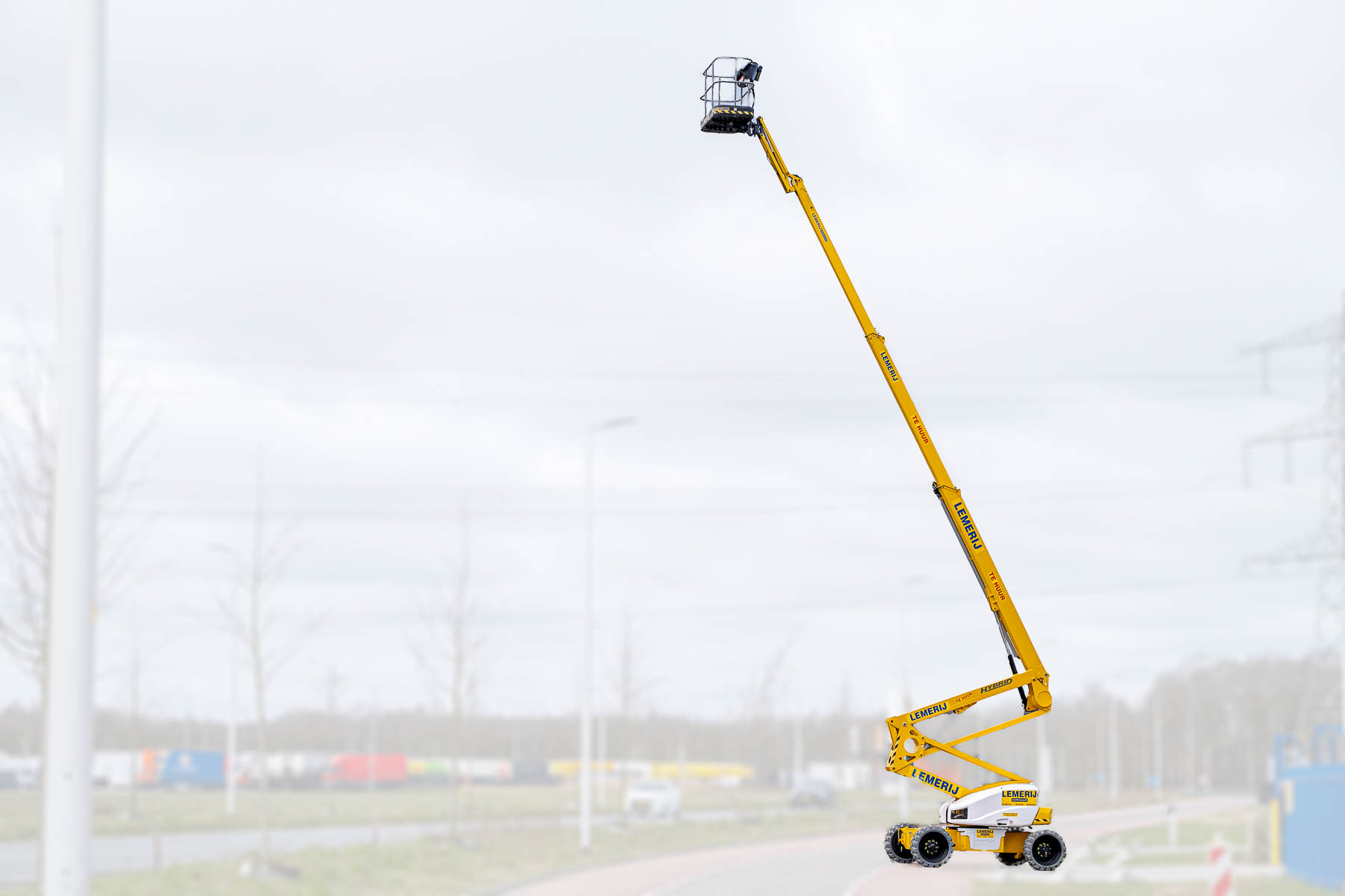 Kniktelescoophoogwerker ; diesel / 230 V (4x4); w.h. 21,2 m