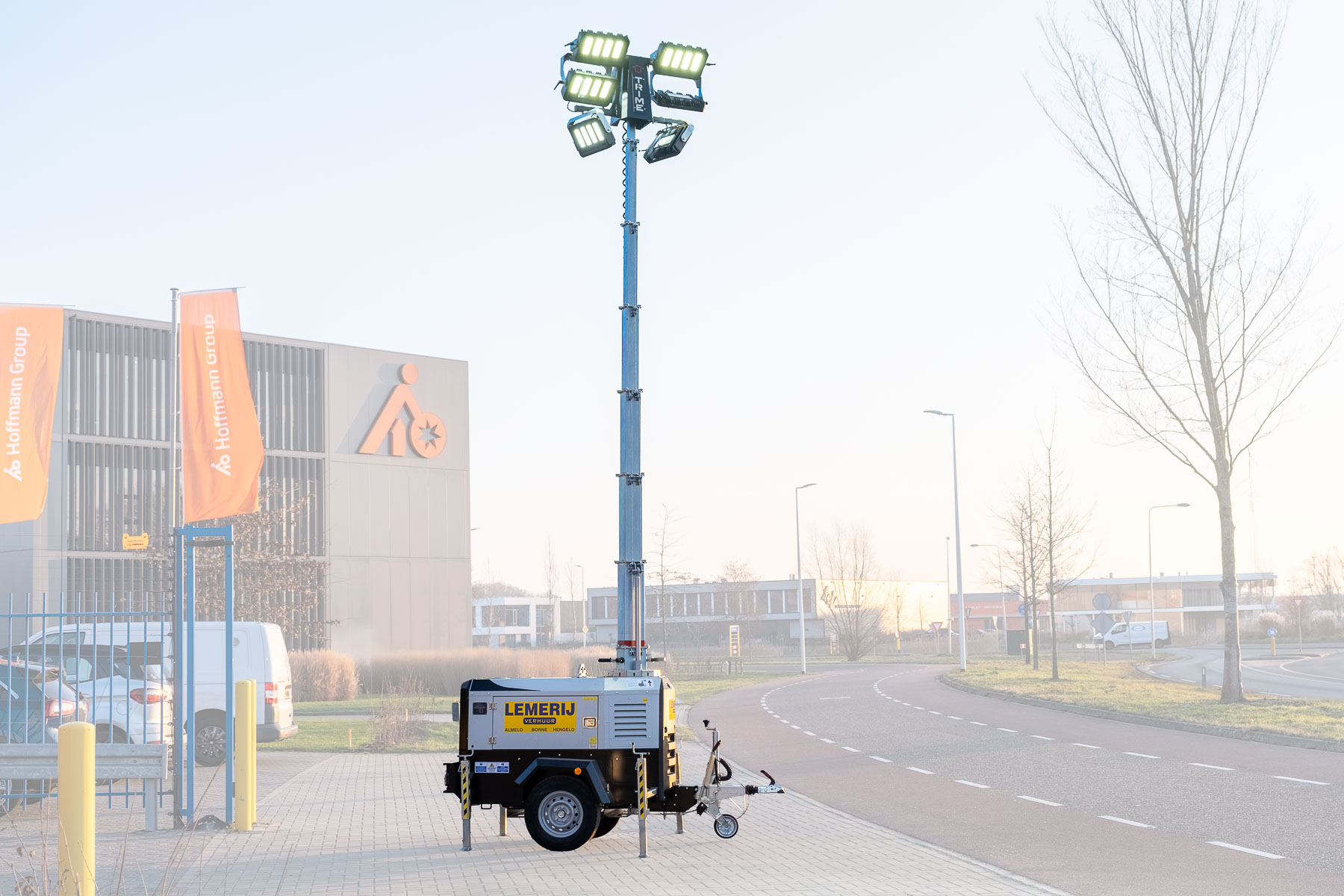 Lichtmastaggregaat ; Mobiel ; 6x320W LED ; Automatische telescoopmast