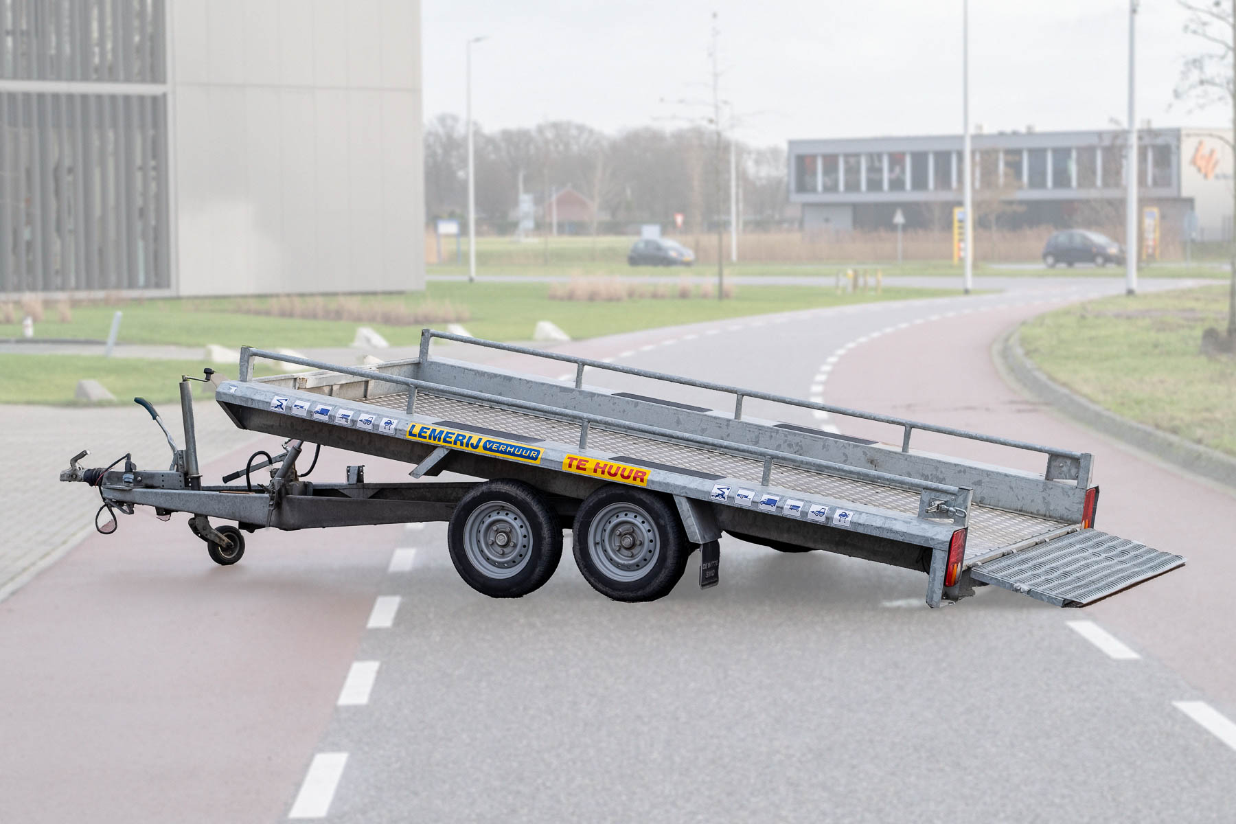Machinetransporter ; kantelbaar  ; vloer 160x350cm.