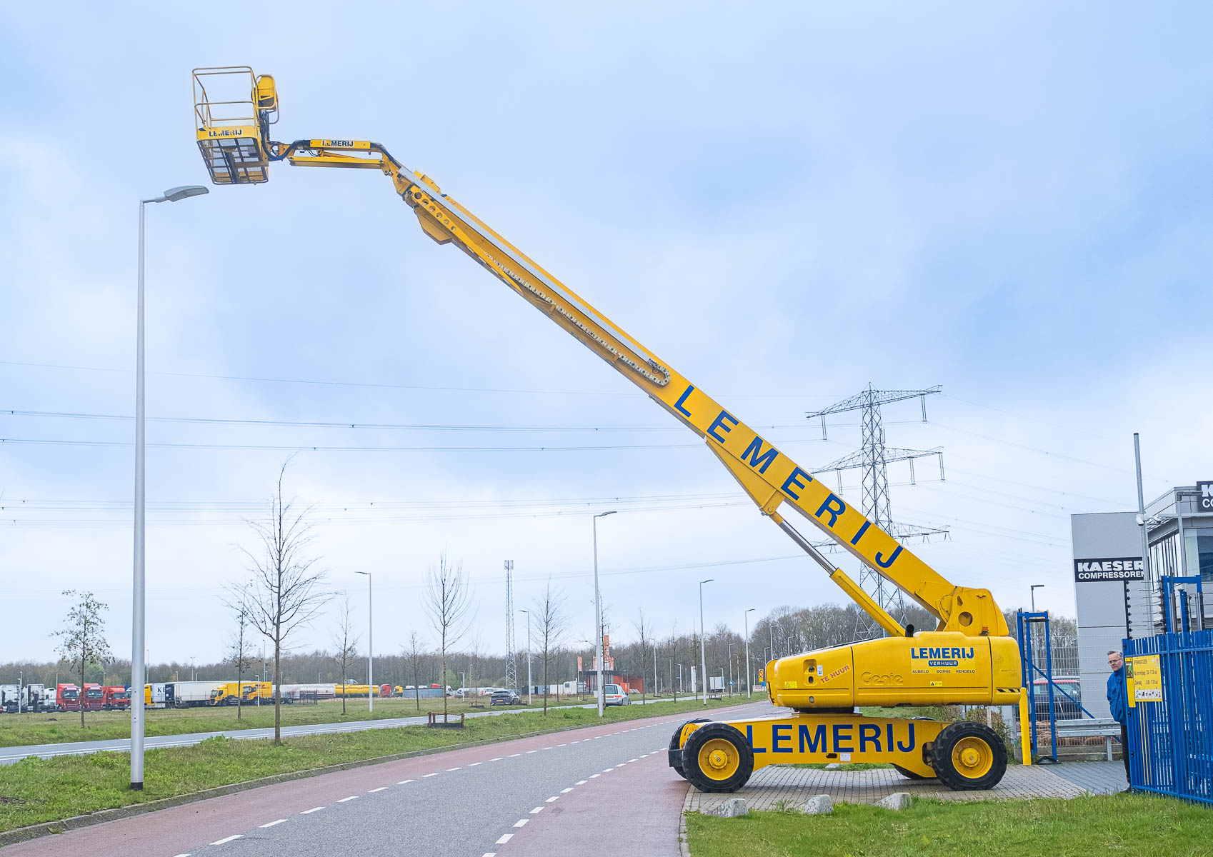 Telescoophoogwerker ; diesel (4x4x4) ; w.h. 34 m 