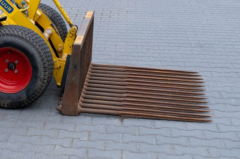 Tegelriek ; voor knikshovel